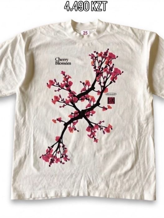 Продаю cherry blossom футболку