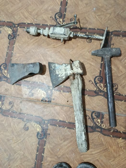 Продаеться топоры СССР. Времён