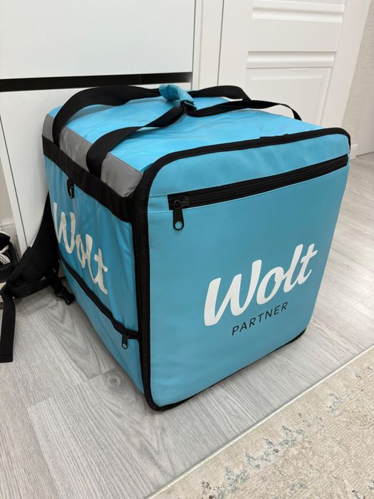 Сумка Wolt  в отличном состоянии
