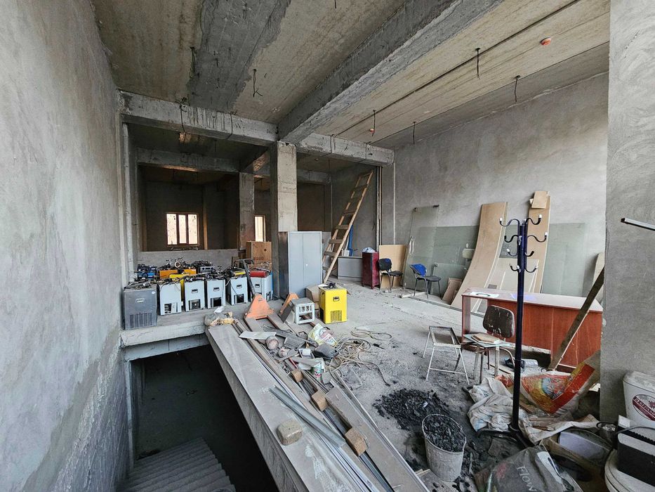 Продаются помещения 110 м2 с подвалом Ор-р Крытый рынок 17 школа