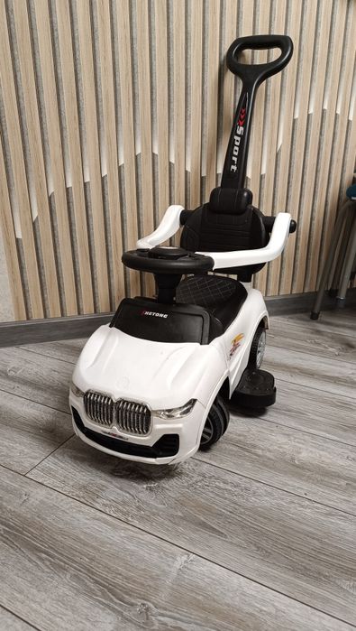 Продам детский толокар,машинку