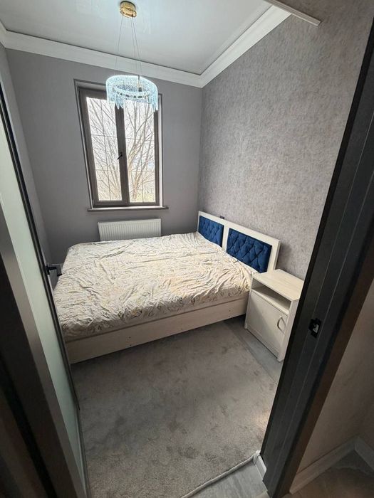 Миробод туманида Тошкент метроси якинида, тўлиқ мебелли 2 хонали уй