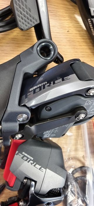 НОВ Groupset SRAM Force D1 eTap AXS 2x12spd Hydraulic Road Disc Brake