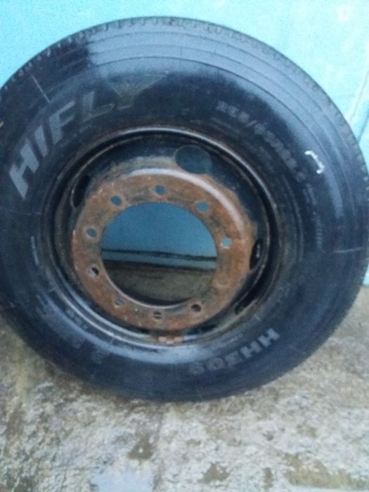 продам запаску на фуру