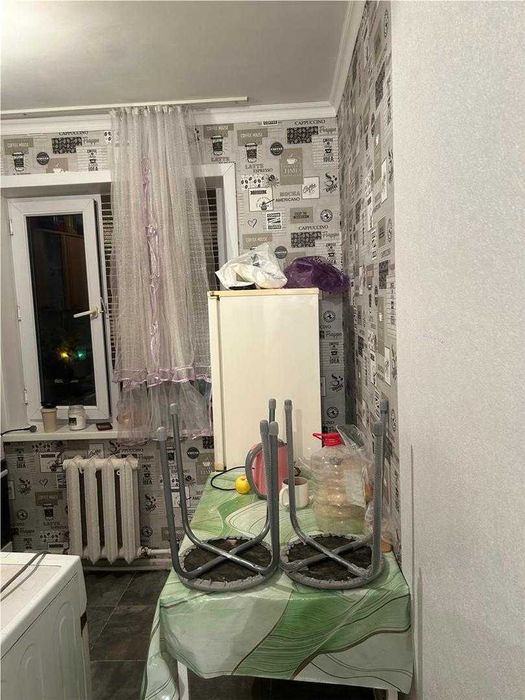 продам 2-х комн квартиру в центре города