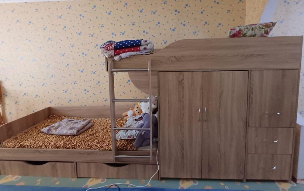 Детская кроватка