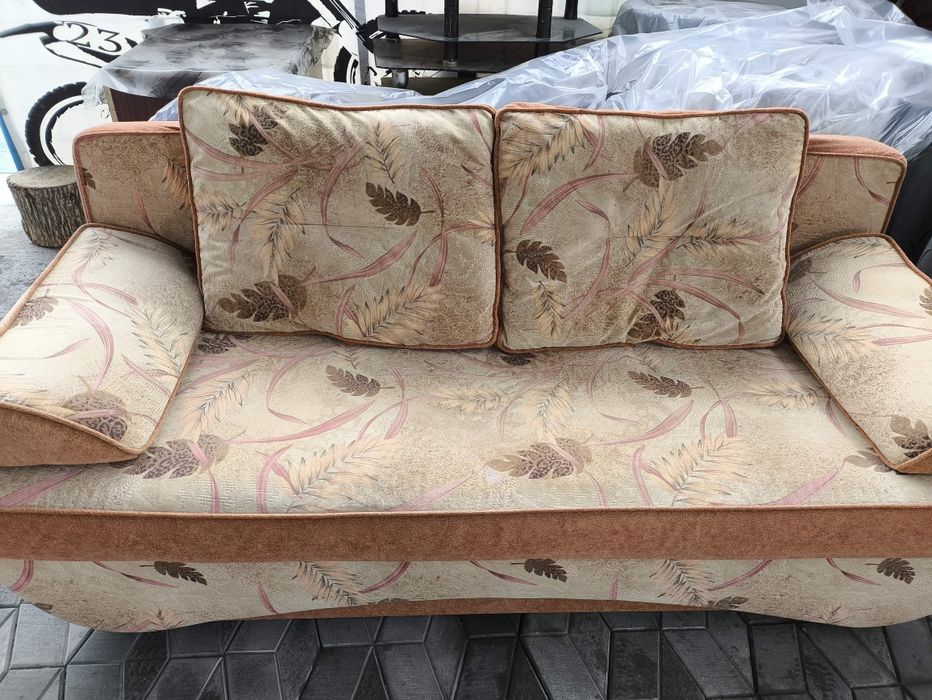 Продам тахту в отличном состоянии