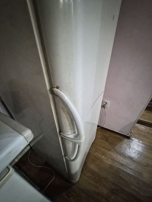 Холодильник indesit