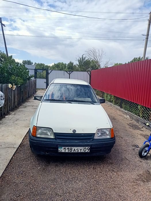 Опель кадет 1989