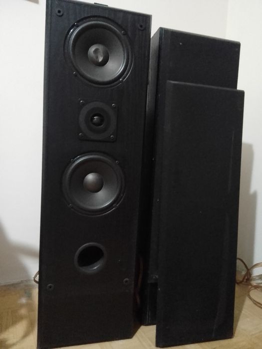 Усилвател Ямаха + CD + Тонколони