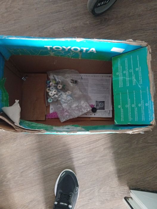 Vând mașina de cusut Toyota 2 mașini  state foarte buna preț 200 de lei