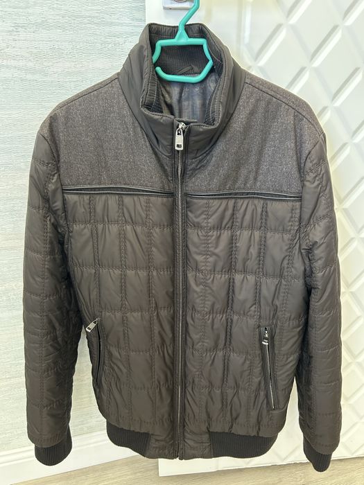 Продам ветровку, Rafaello. Размер 48.