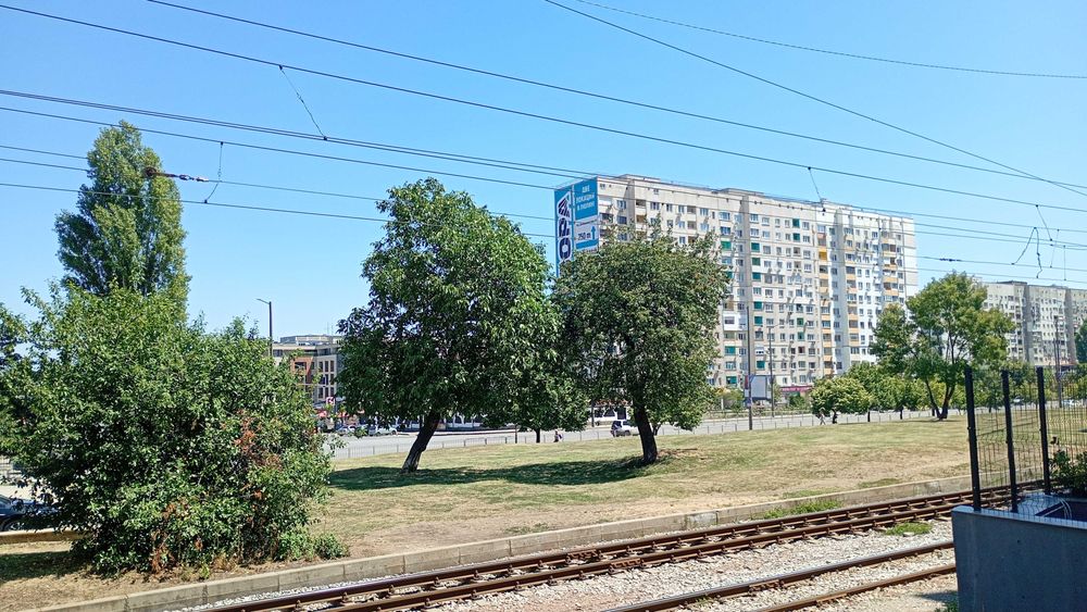 Продава АТЕЛИЕ в Люлин Център