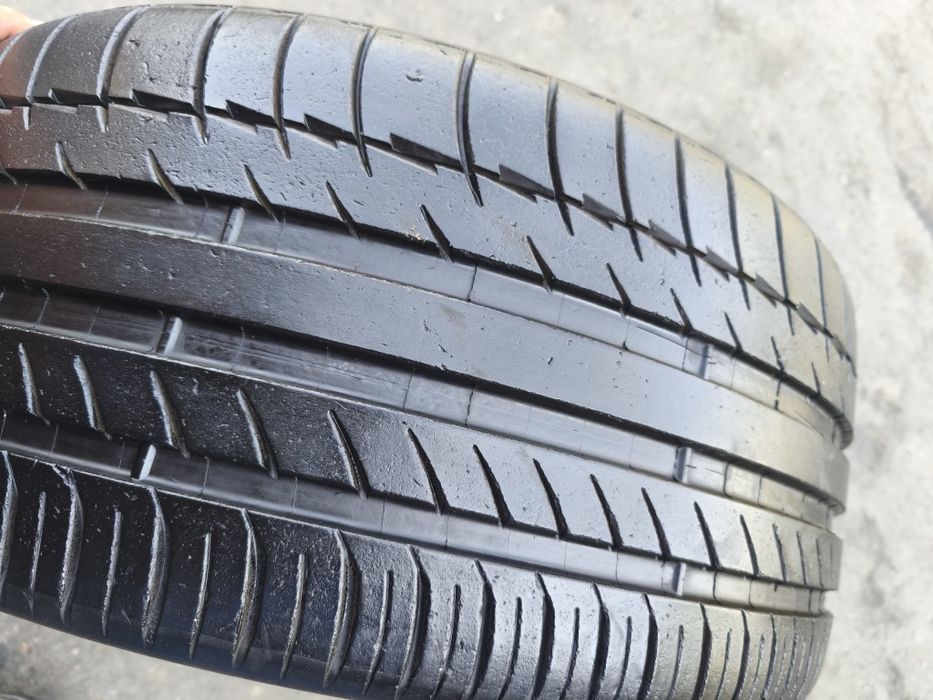 255-30-R21 Michelin