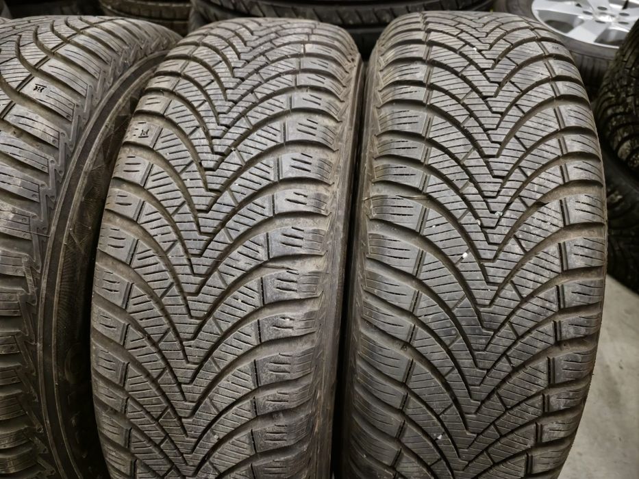 4 anvelope All Season Kumho 185 65 15 aproape noi// Jante otel Dacia