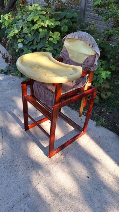 Детский обеденный столик