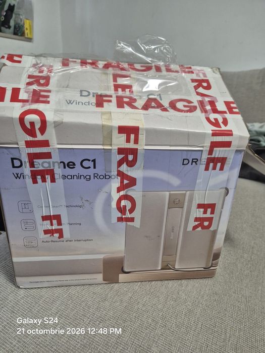 Robot de curatare geamuri Dreame C1