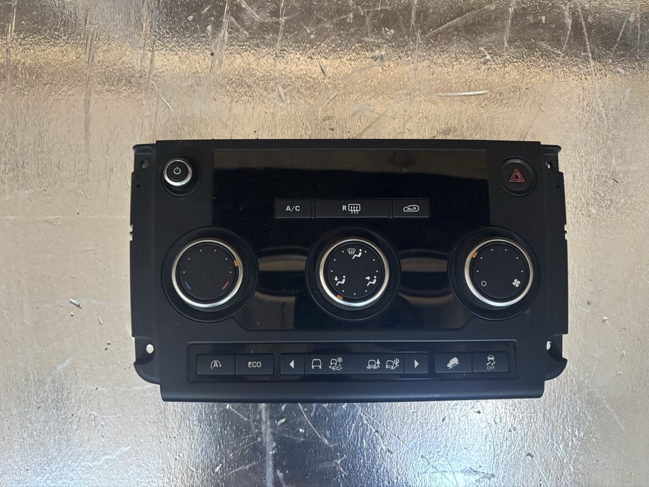 климатроник Range Rover Discovery Sport