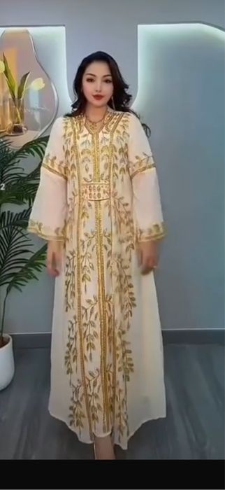 Продам платье размер 48-50