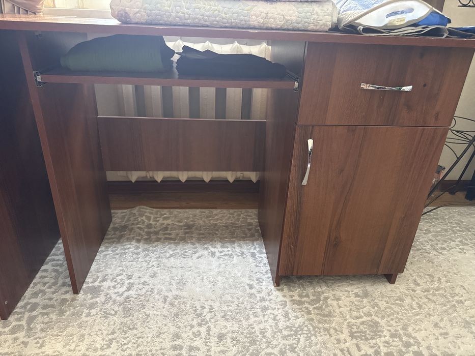 Продам офисные столы