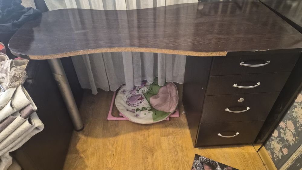 Бюро за маникюр, САМО ЛИЧНО ВЗИМАНЕ.