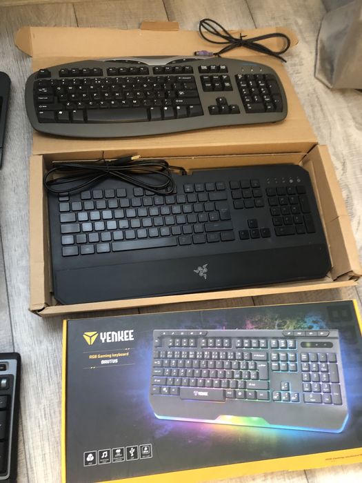 Tastaturi Gaming iluminate și Standard