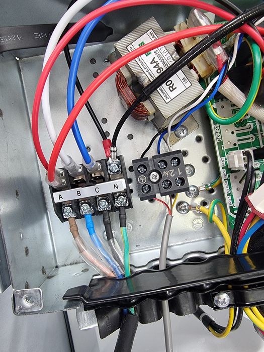 Zaprafka frion remont konditsioner ustanofka konditsioner