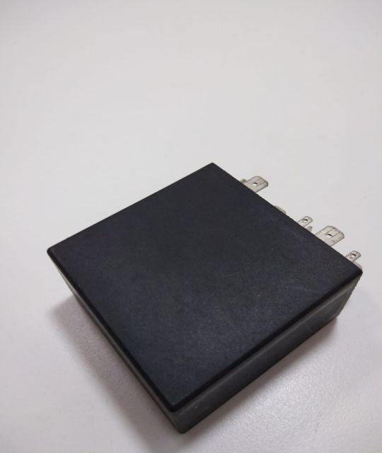 Releu 377  Siemens stergator 4B0955531A Audi A6 4B/C5 seria