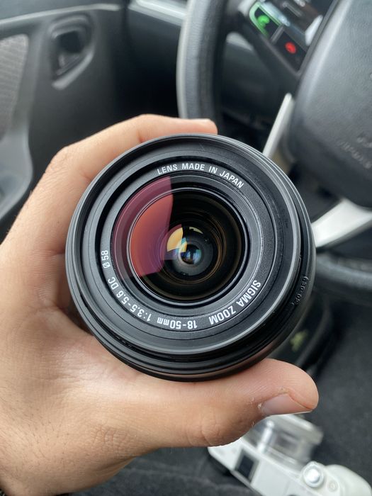Sigma Zoom 18-50mm 1:3.5-5.6 DC