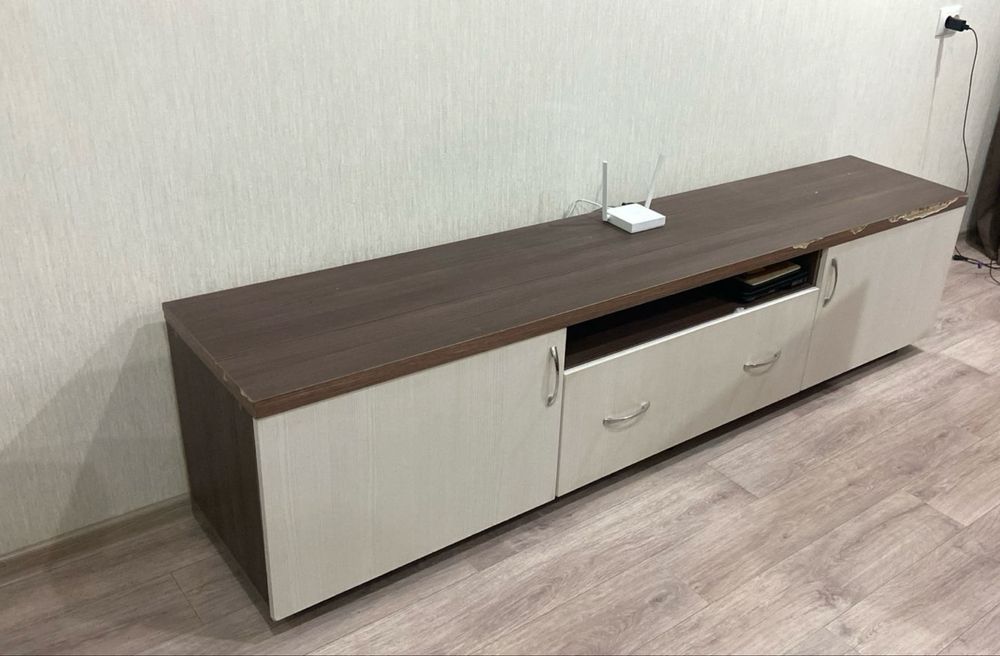 Тумба под телевизор