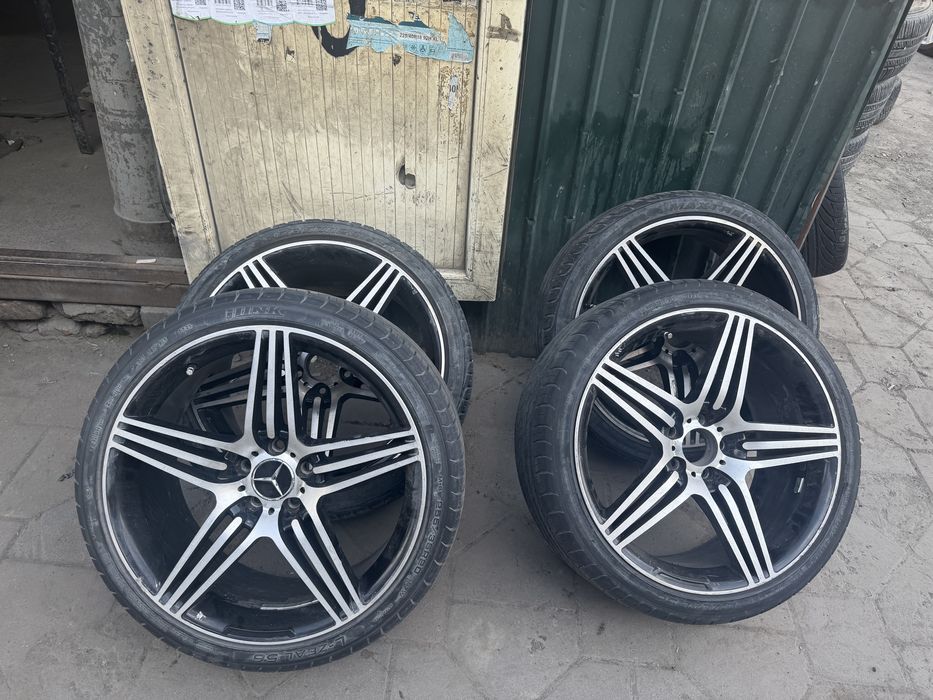 Продам комплект дисков на мерседес р 20
