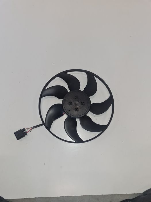 Electroventilator AUDI A4 B9 /cod-8W0121003A / an-2015-2024 / 2.0 Tdi
