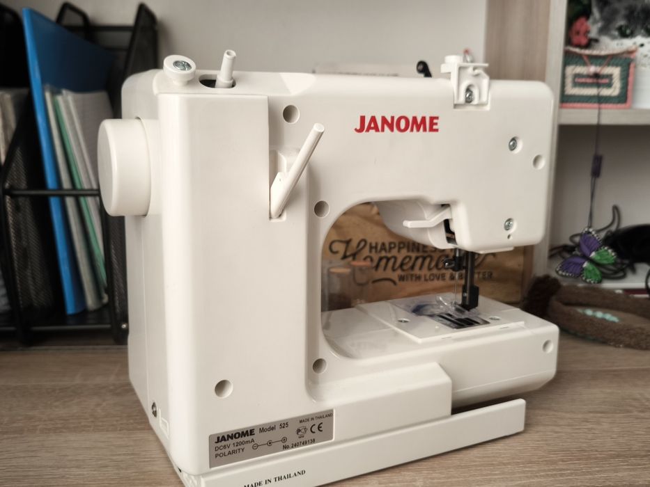 Швейная машинка Janome