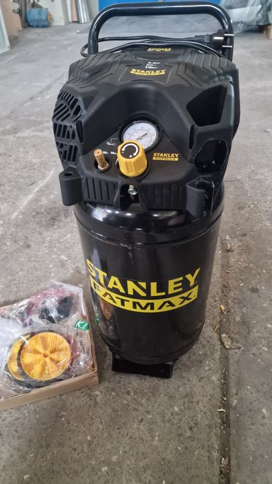 Compresor Stanley Fatmax HY 227/10/50v vertical 50l 2CP 10Bar