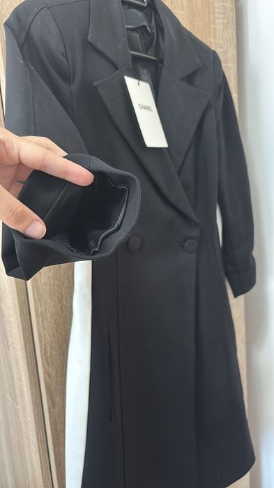 Sacou Ch anel negru bandă albă laterală NOU