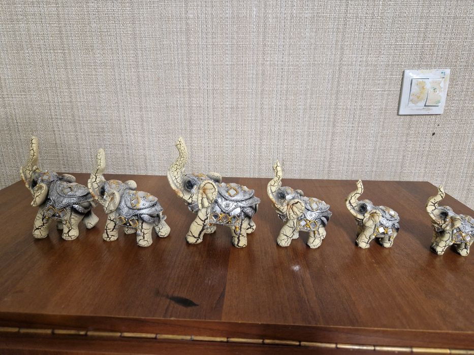 Продам фигурки слоников