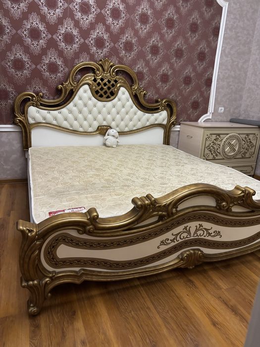 Срочно продается Спальный гарнитур Беларусь есть КаспиРед