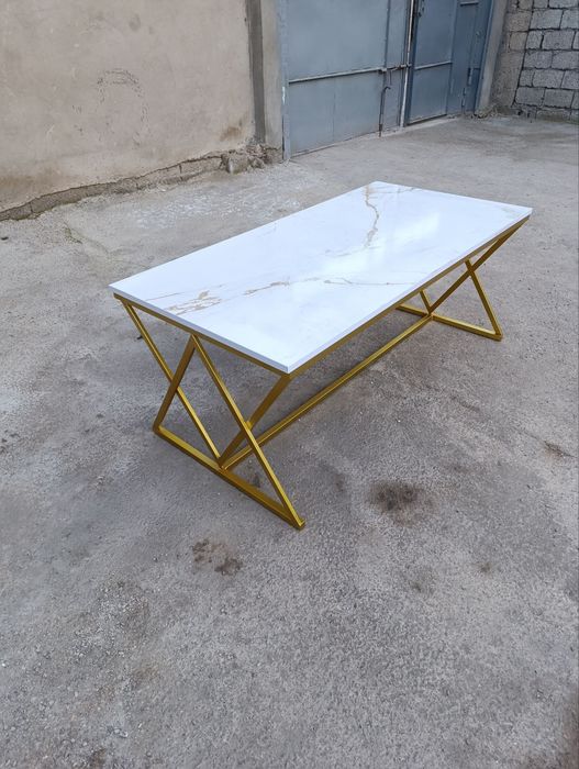 Jurnalniy stol loft