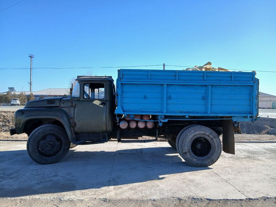 Зернавоз Зил ММЗ 554 сотилади.