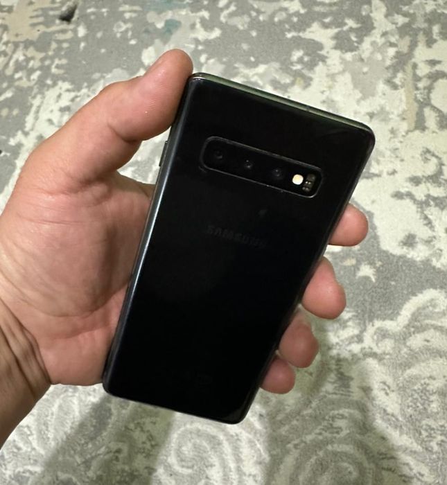 Samsung S10 128/8 GB СРОЧНО android 12