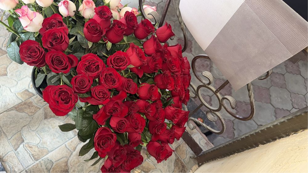 Цветы букет и 51 роза ( 2 шт)