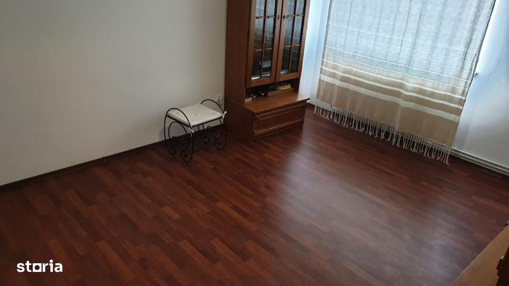Vezi Video! Foarte Spatios! 4 camere Cf 1, 91 mp, Calarasi - Bariera