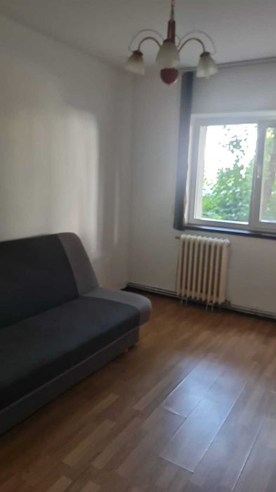 Inchiriez apartament 4 camere
