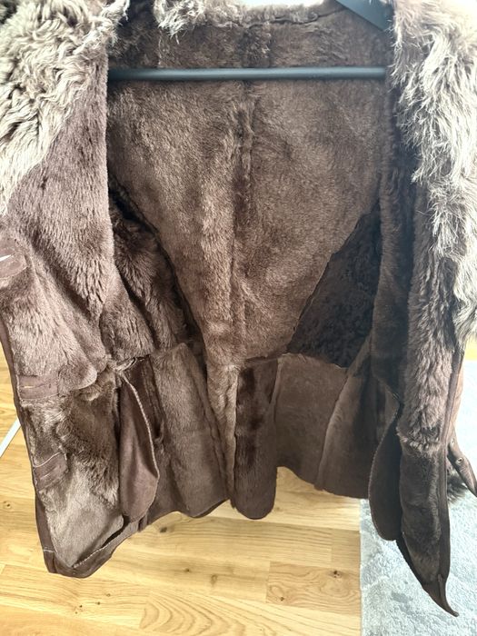 Haina blana Naturala , geaca groasa piele . S-M , Perfecta, cu Gluga .