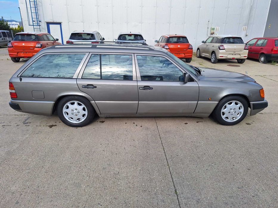 MERCEDES-BENZ E-Class 1990 — imagine 3