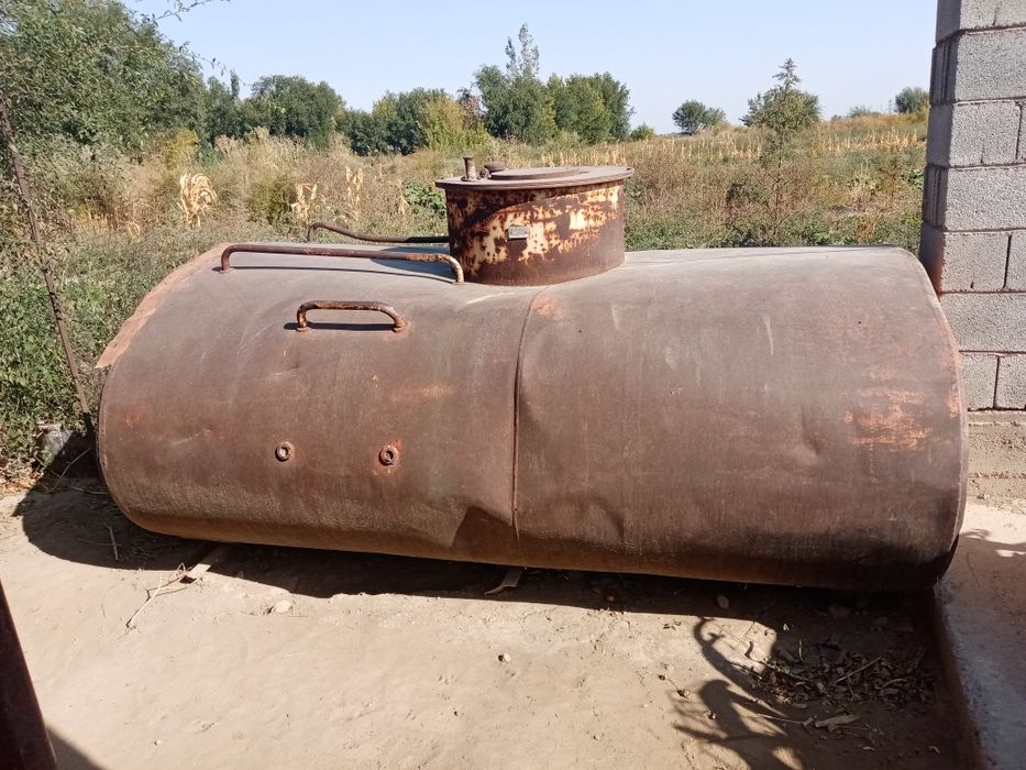Продам цистерну.