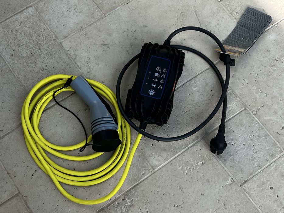 Încărcător masina electrica Original VW / Audi / Skoda / Seat (Priză Normală 220V) - Cod 12E971675BS