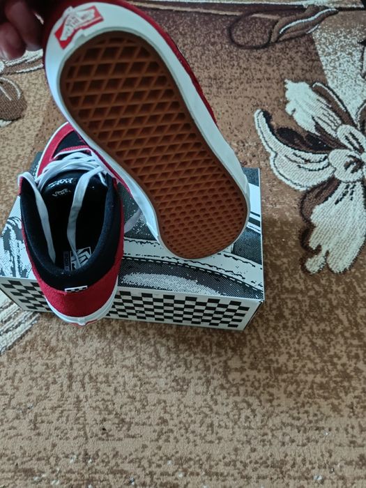 Кецове      Vans