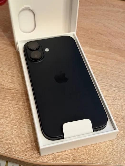 Iphone 16 gb 128 идеал состояние Торга нет