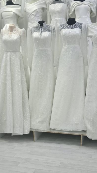 Белый свадебный платия  как рыбка